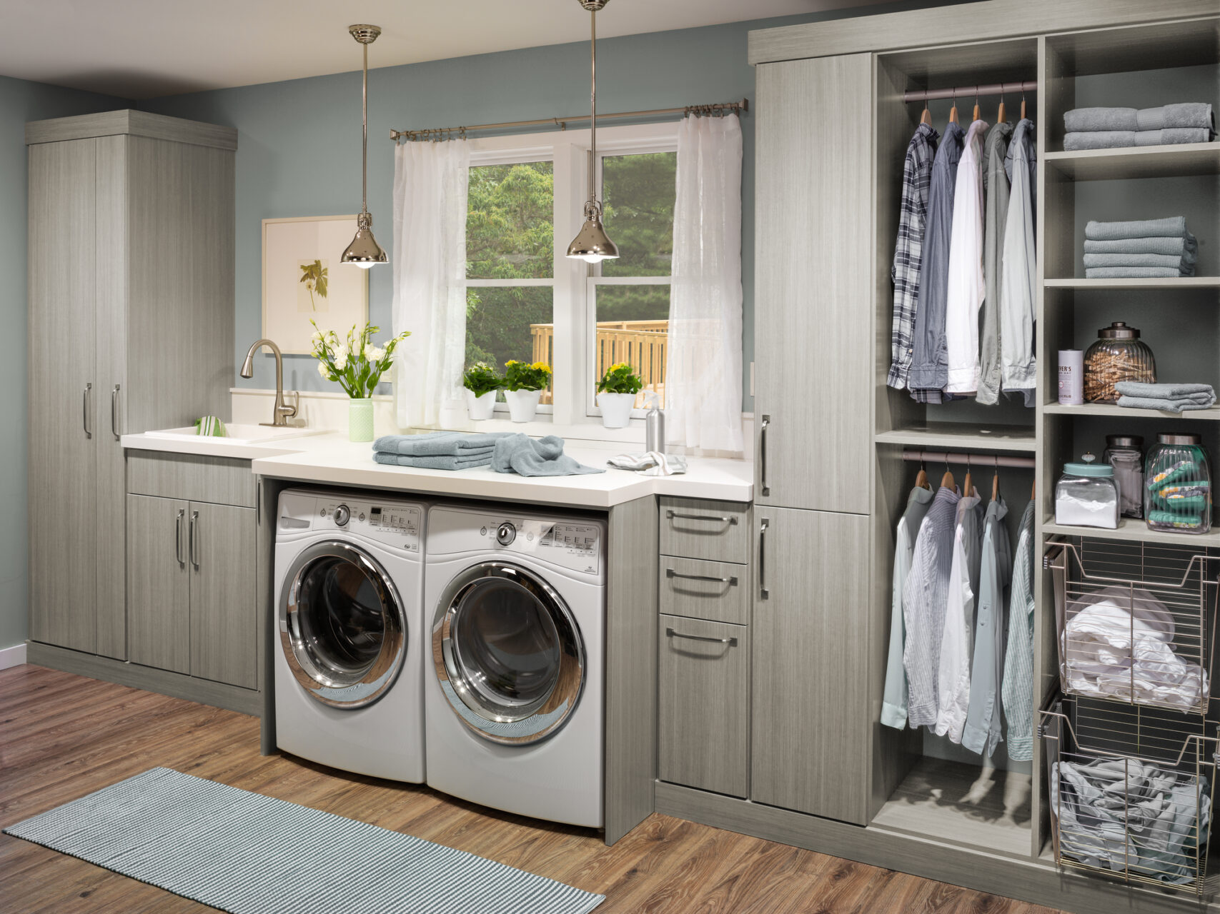 laundry room with cabinets, drawers, rods, shelves and wire baskets